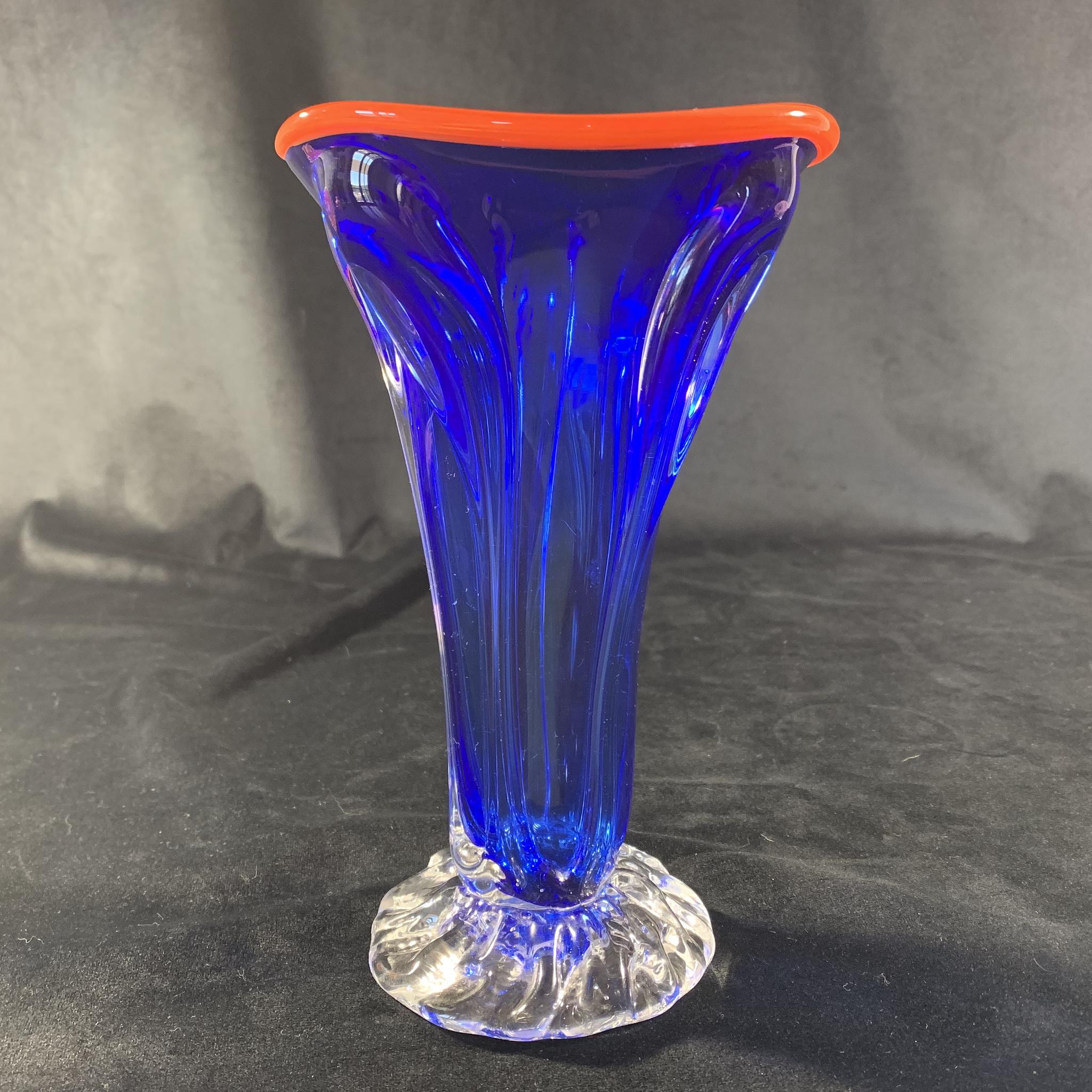 Studio Art Glass Vase Signed Aunty Traces House Of Glass